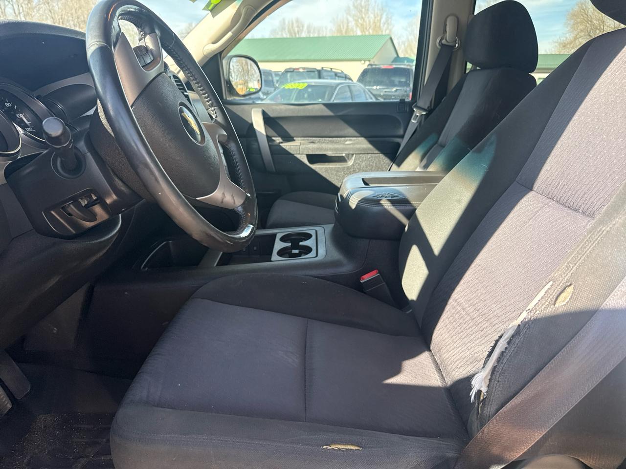 Chevrolet Silverado 1500 LT Crew Cab 4WD 2011