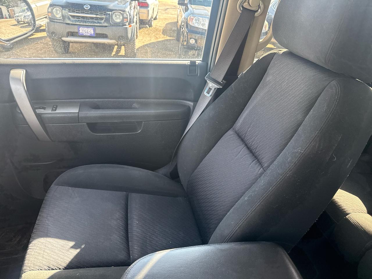 Chevrolet Silverado 1500 LT Crew Cab 4WD 2011