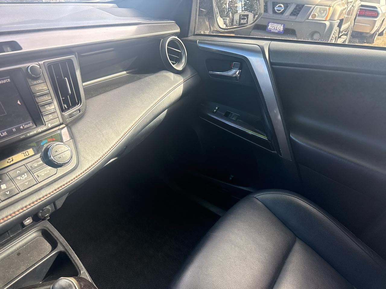 Toyota RAV4 SE 4WD 2016