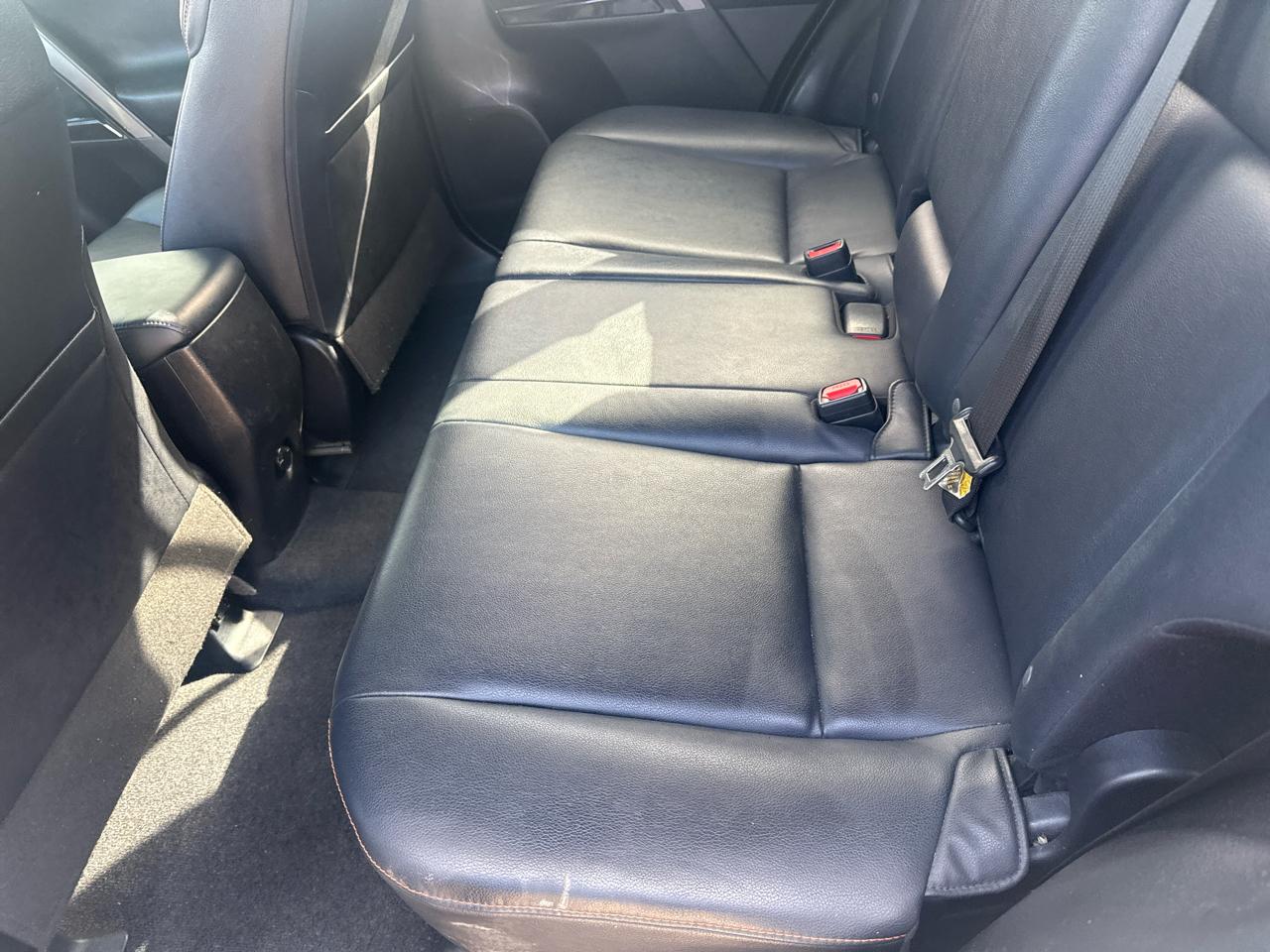 Toyota RAV4 SE 4WD 2016