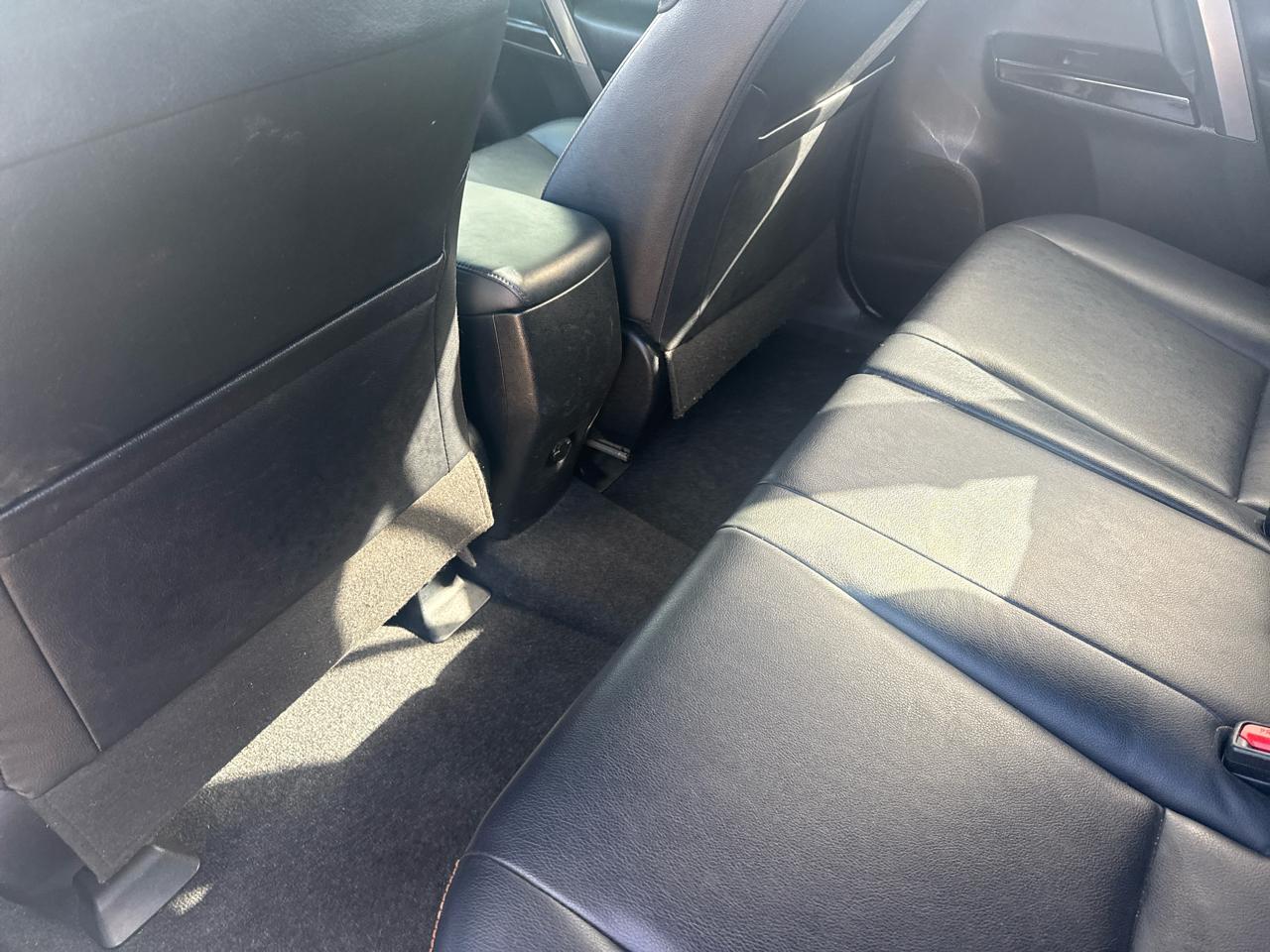 Toyota RAV4 SE 4WD 2016