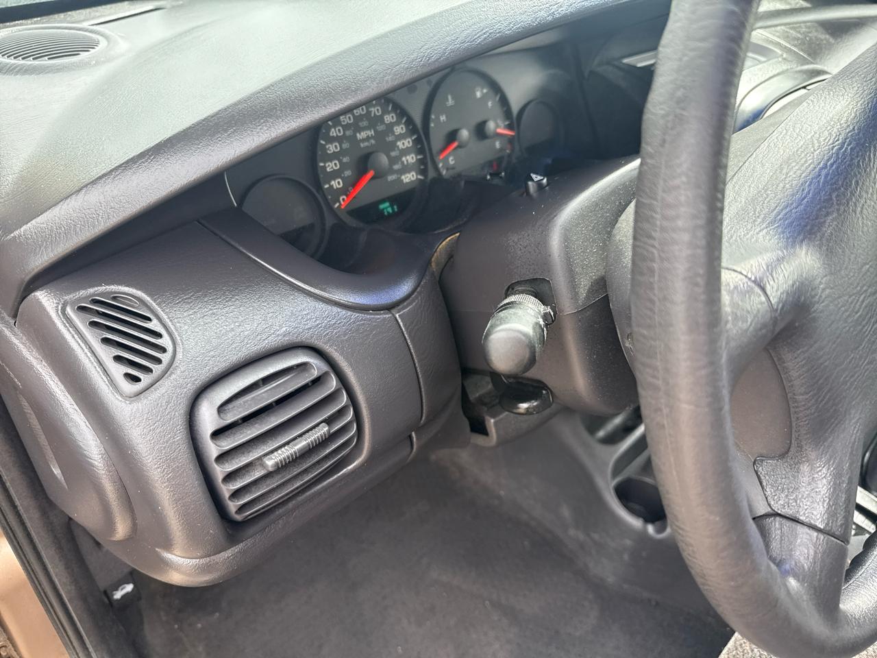 Dodge Neon Sedan 2000