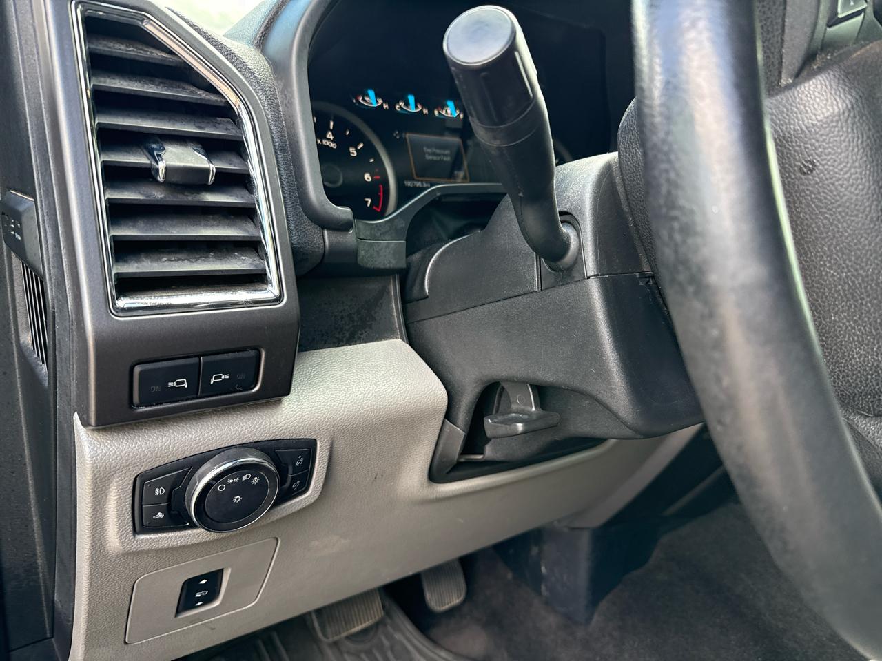 Ford F-150 Lariat SuperCrew 5.5-ft. Bed 4WD 2016