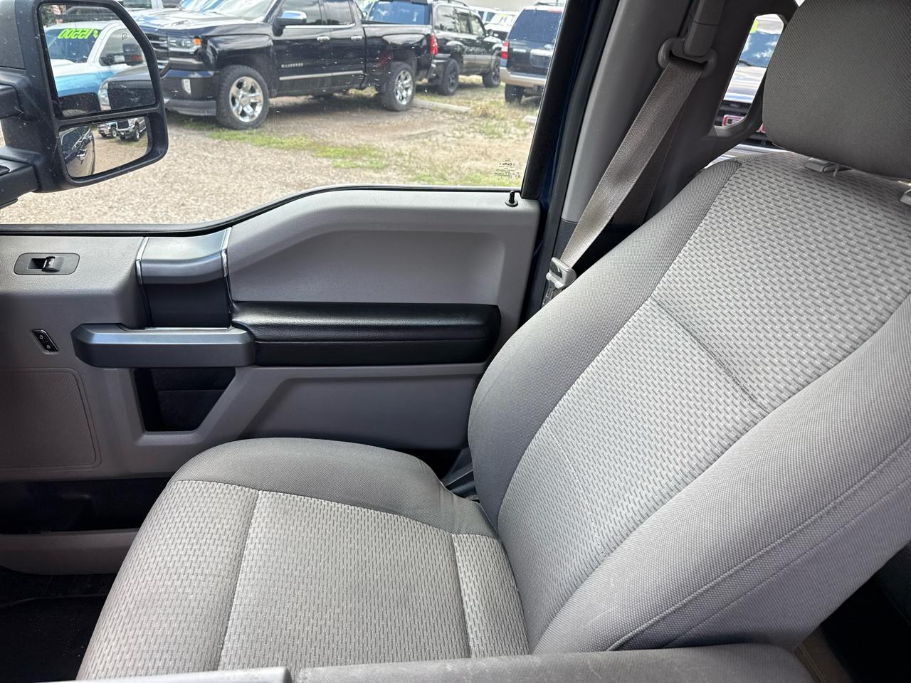 Ford F-150 Lariat SuperCrew 5.5-ft. Bed 4WD 2016