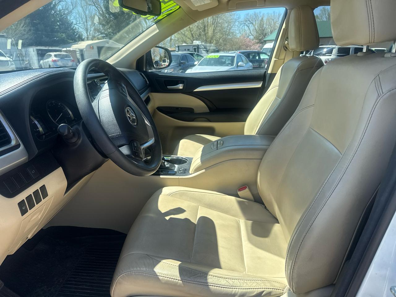 Toyota Highlander XLE AWD V6 2016