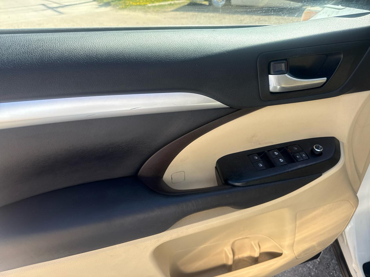 Toyota Highlander XLE AWD V6 2016