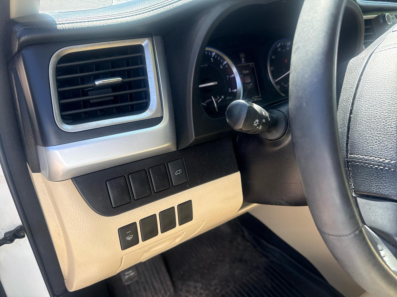 Toyota Highlander XLE AWD V6 2016