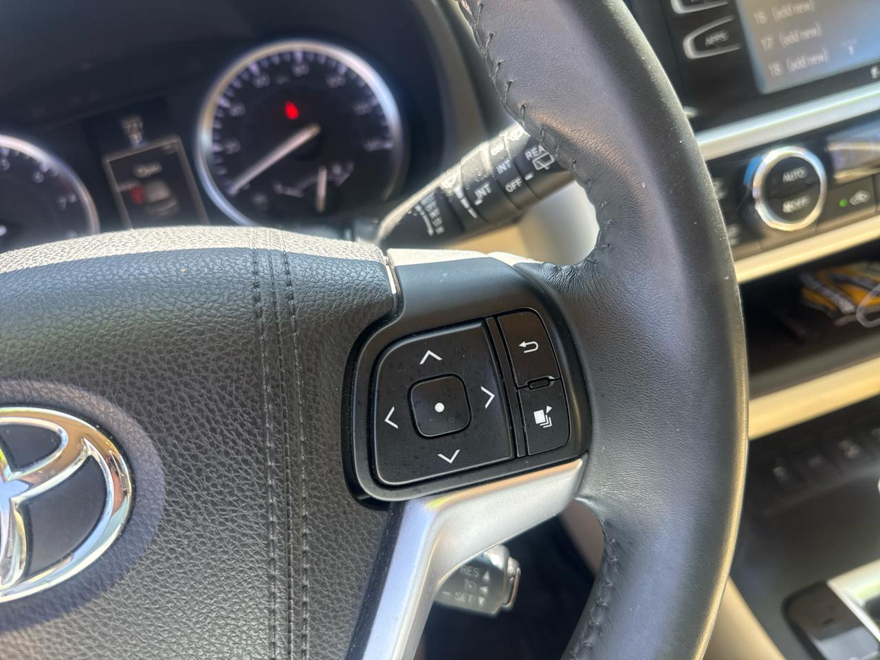 Toyota Highlander XLE AWD V6 2016