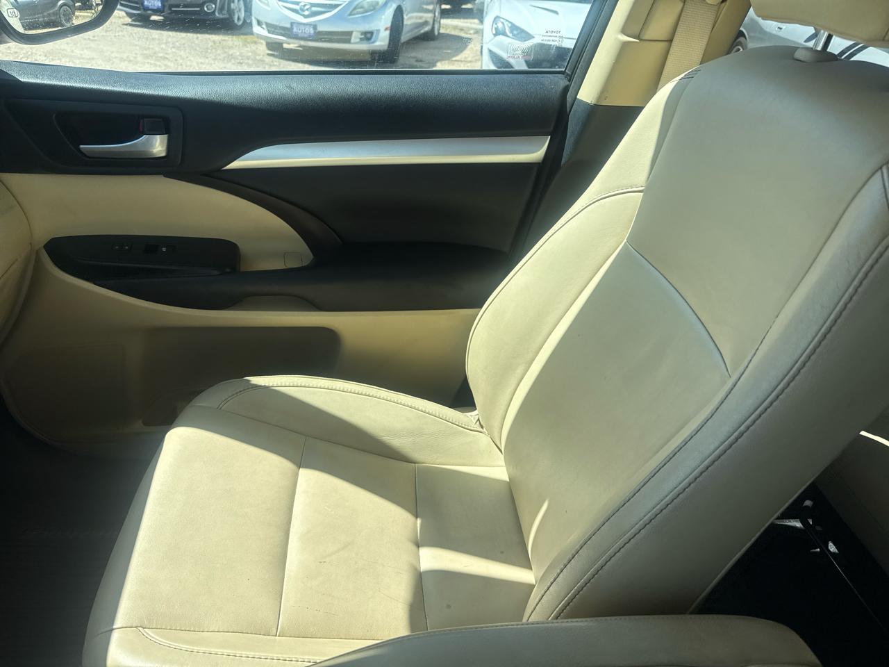 Toyota Highlander XLE AWD V6 2016