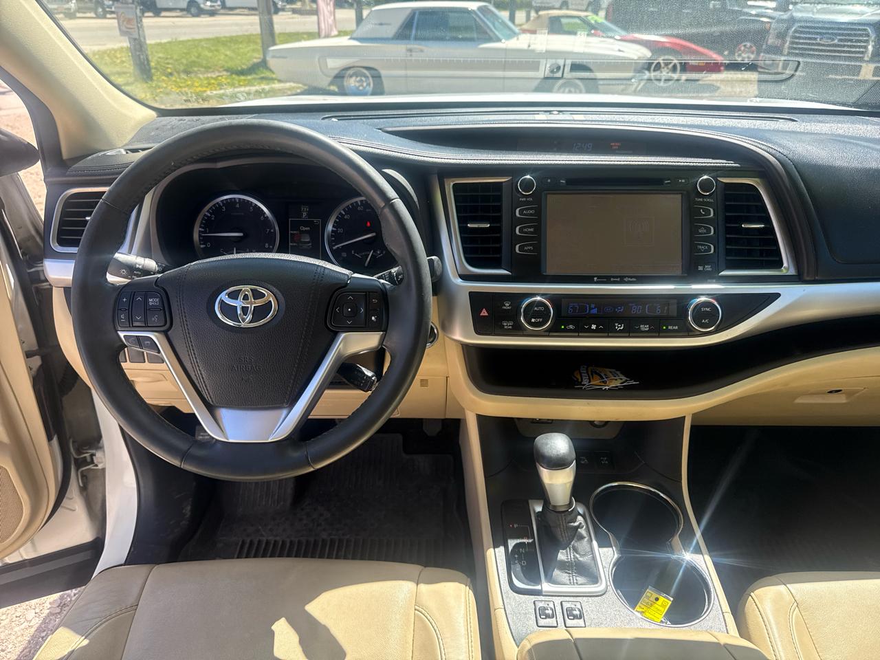 Toyota Highlander XLE AWD V6 2016