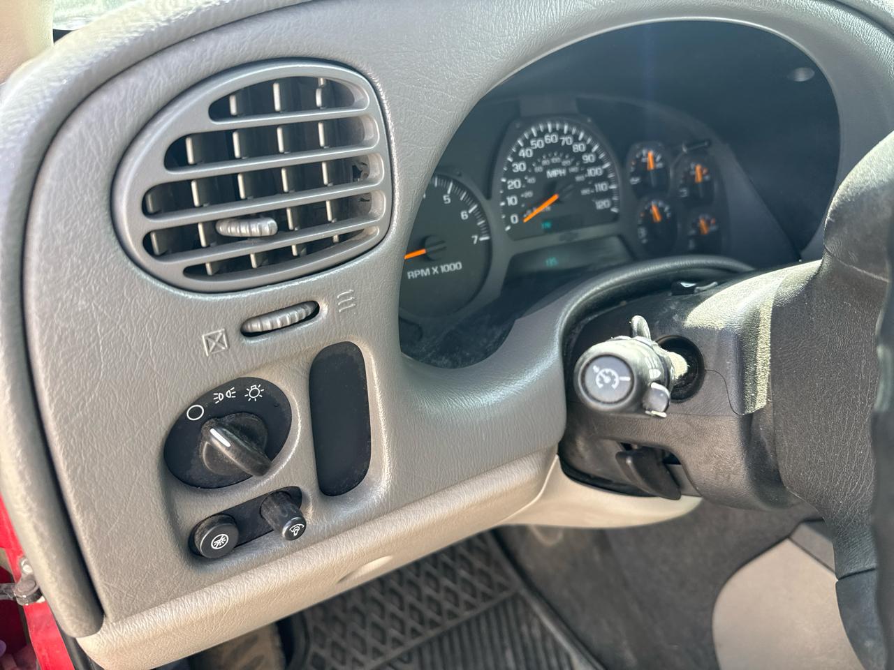 Chevrolet TrailBlazer LS 4WD 2002