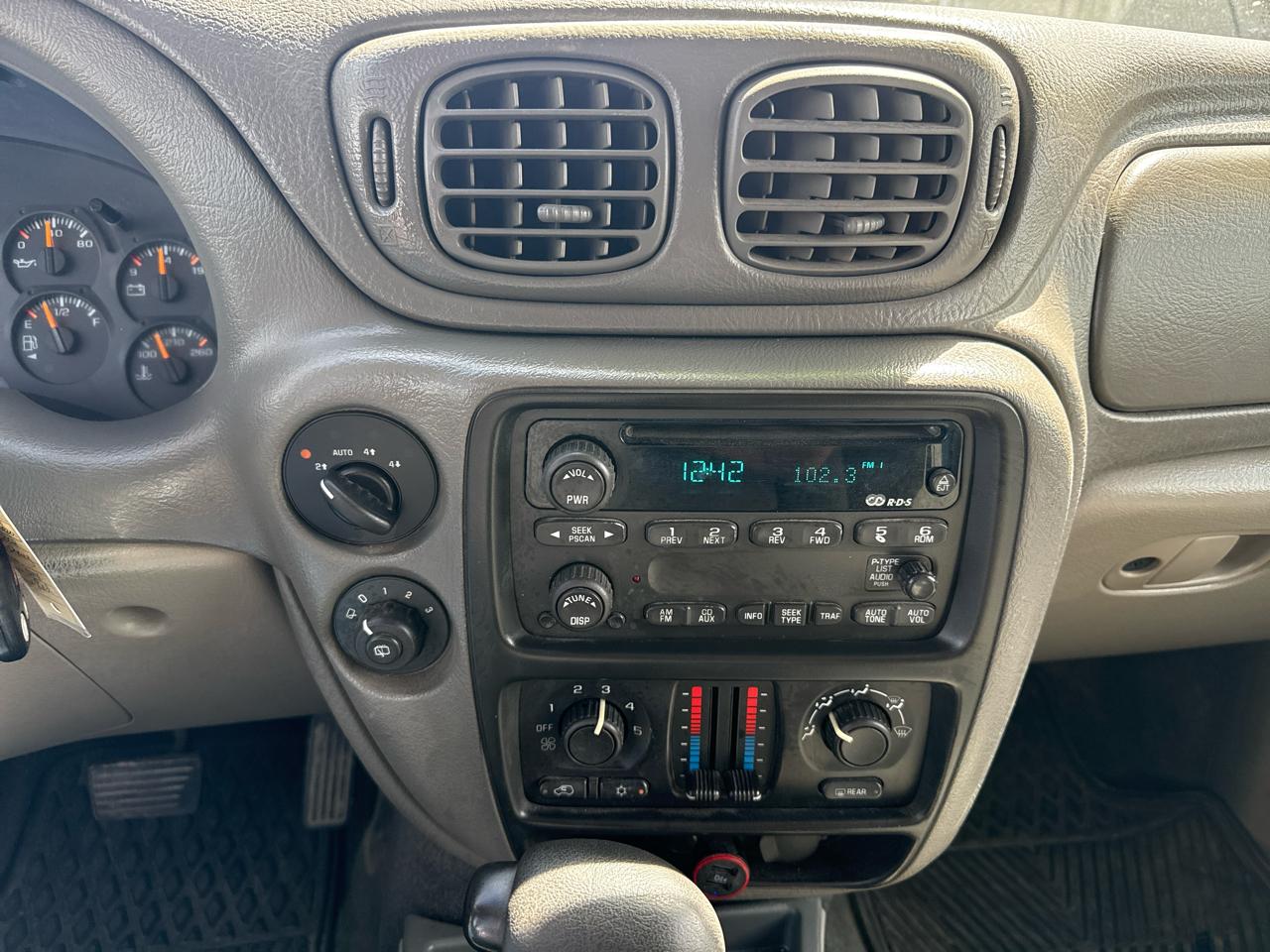 Chevrolet TrailBlazer LS 4WD 2002