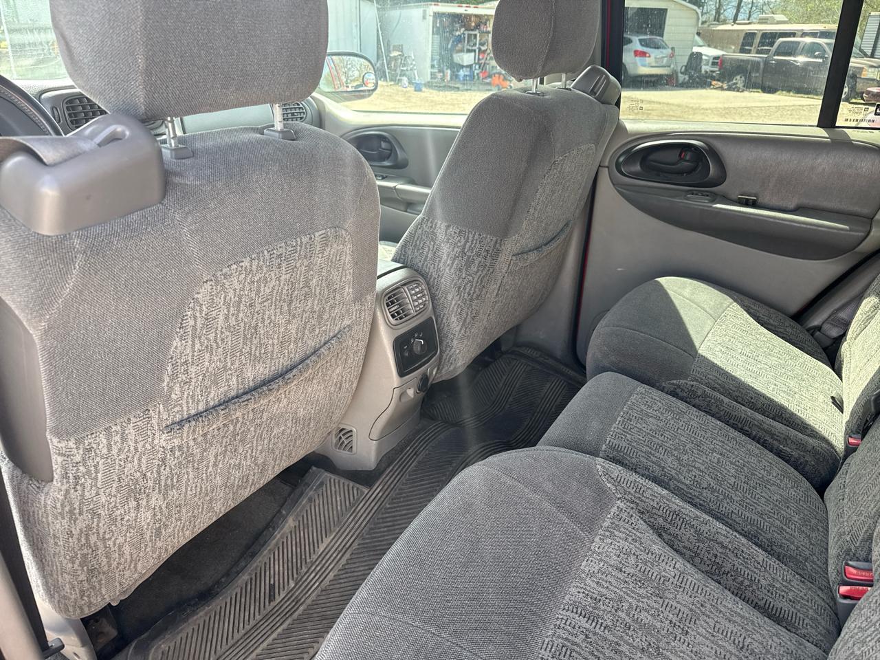 Chevrolet TrailBlazer LS 4WD 2002