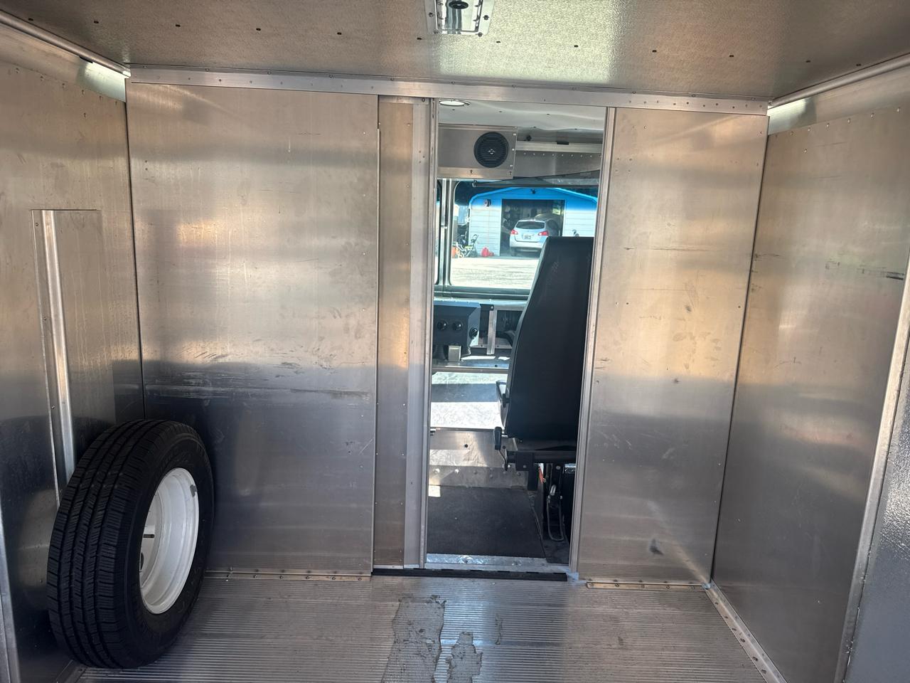 Ford Econoline E350 2013