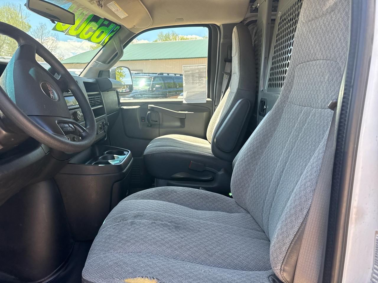 GMC Savana G3500 Cargo Ext 2016