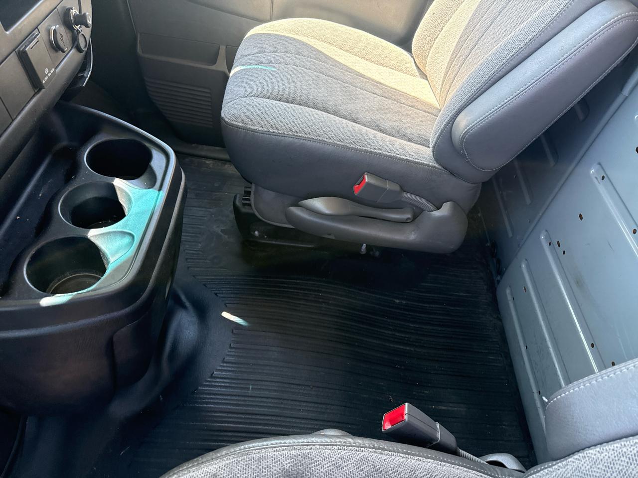 GMC Savana G3500 Cargo Ext 2016