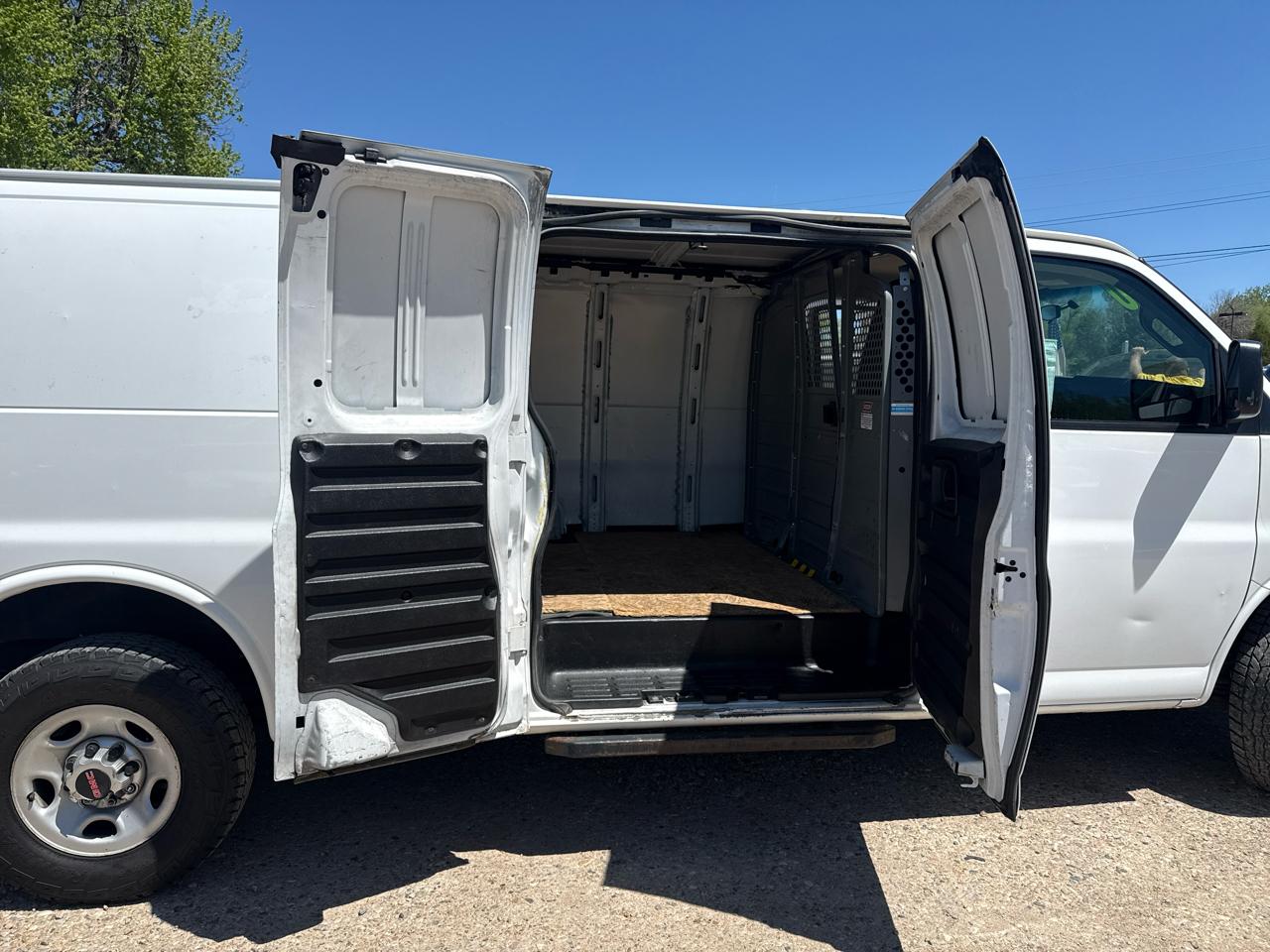 GMC Savana G3500 Cargo Ext 2016