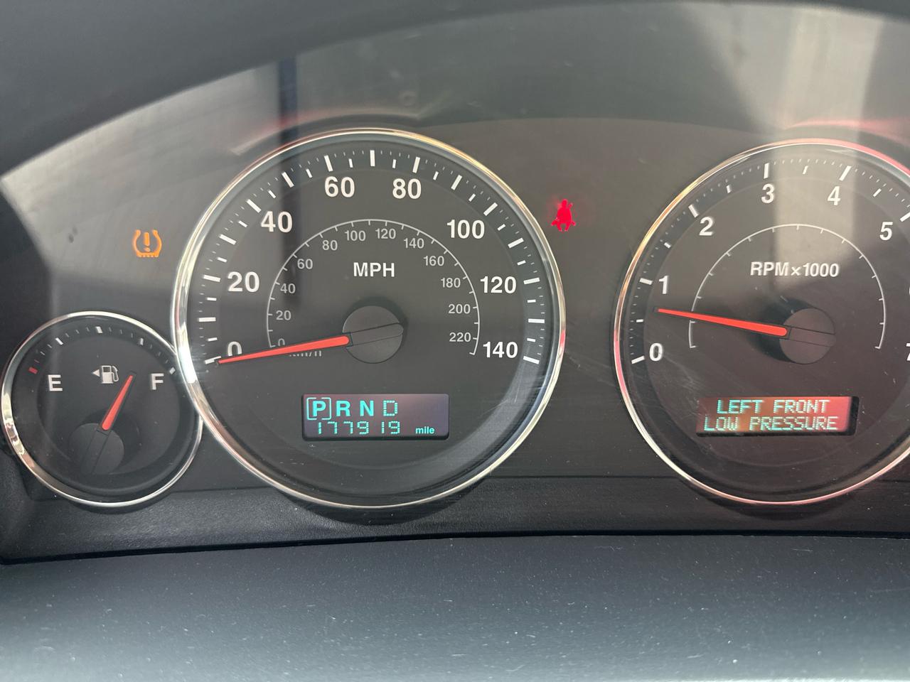 Jeep Grand Cherokee Overland 4WD 2006