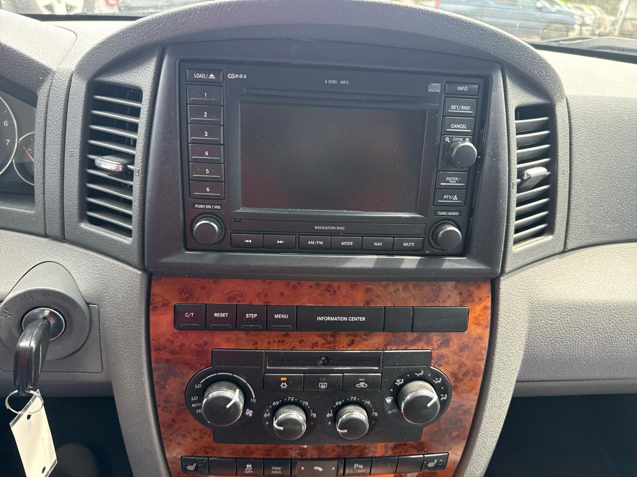 Jeep Grand Cherokee Overland 4WD 2006