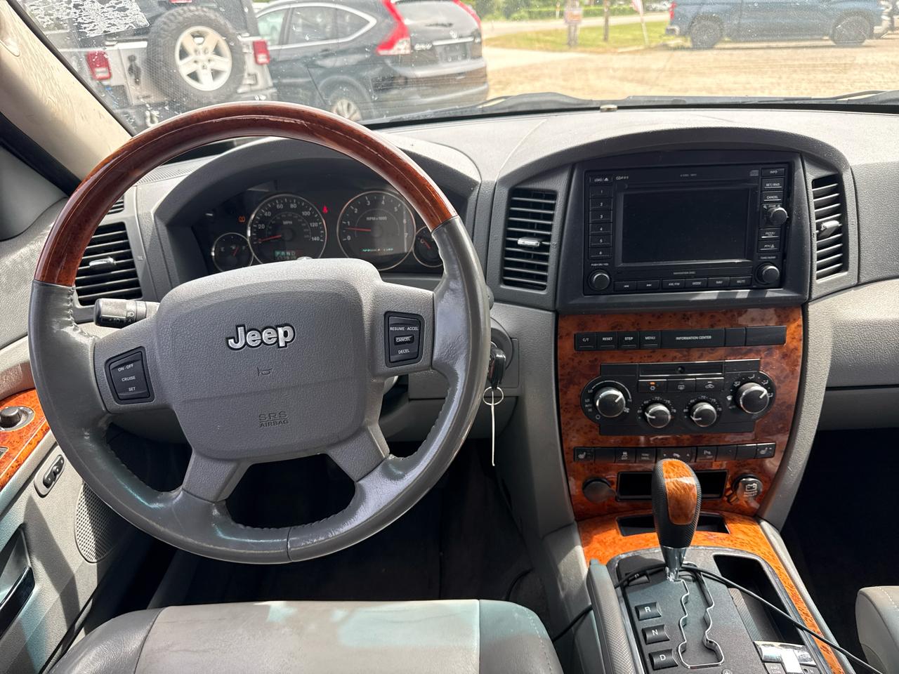 Jeep Grand Cherokee Overland 4WD 2006