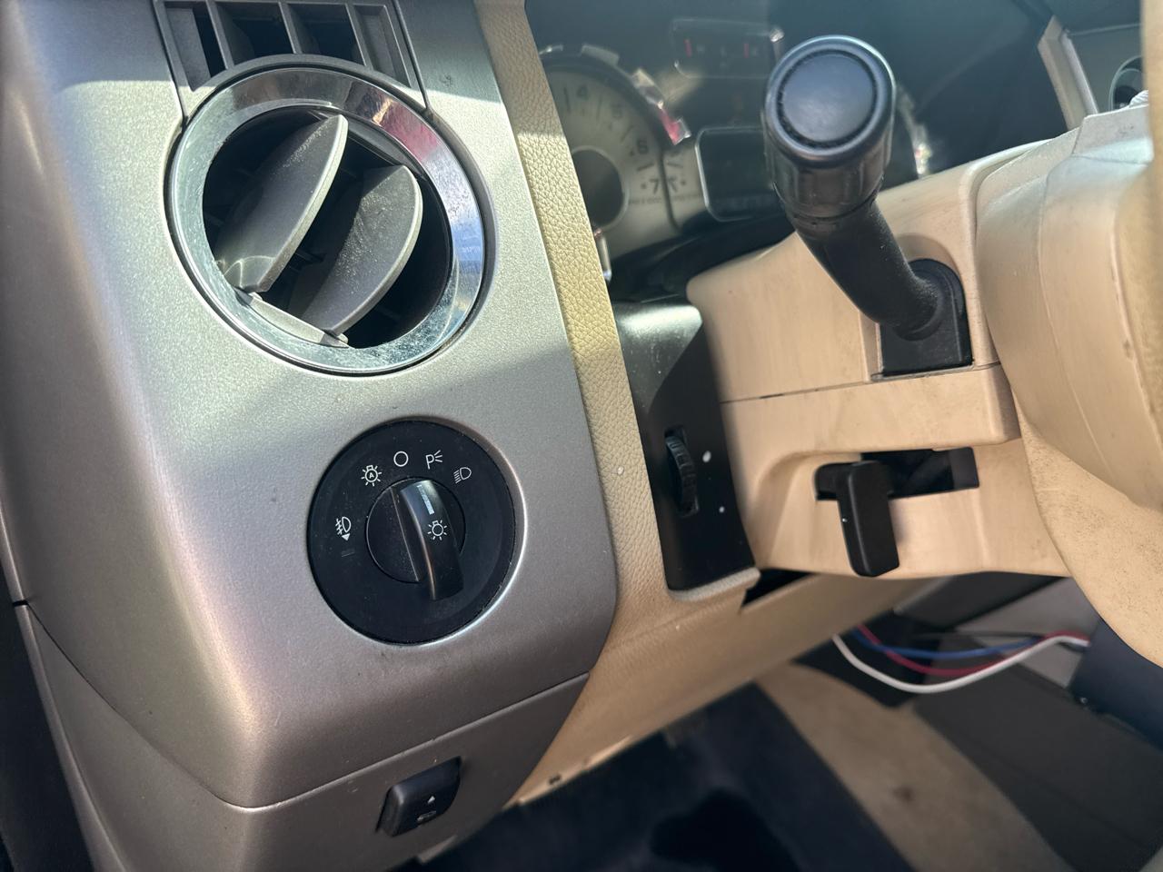 Ford Expedition King Ranch 4WD 2011