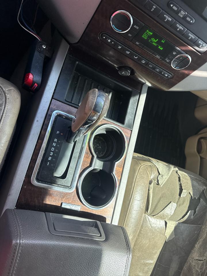 Ford Expedition King Ranch 4WD 2011