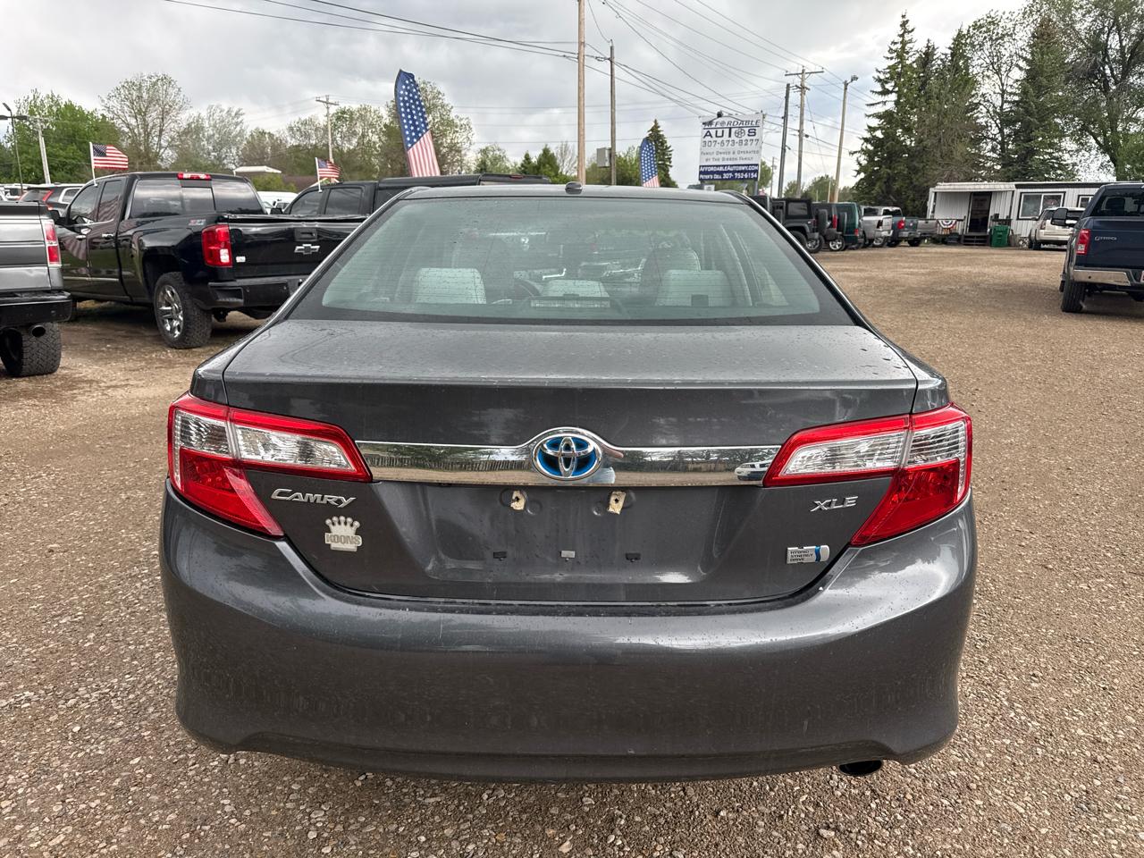 Toyota Camry Hybrid XLE 2012