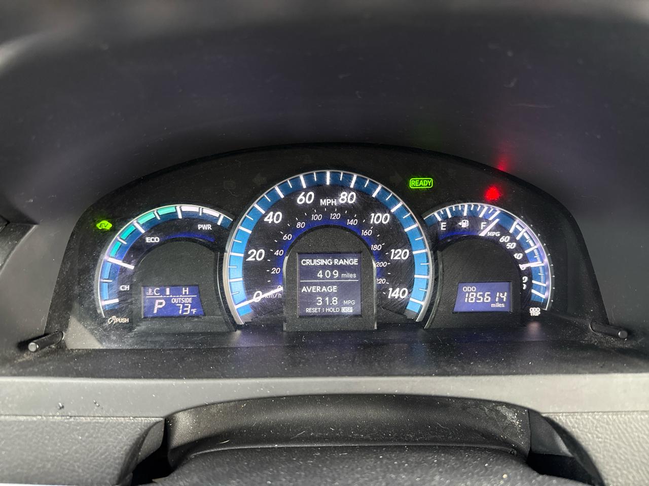 Toyota Camry Hybrid XLE 2012