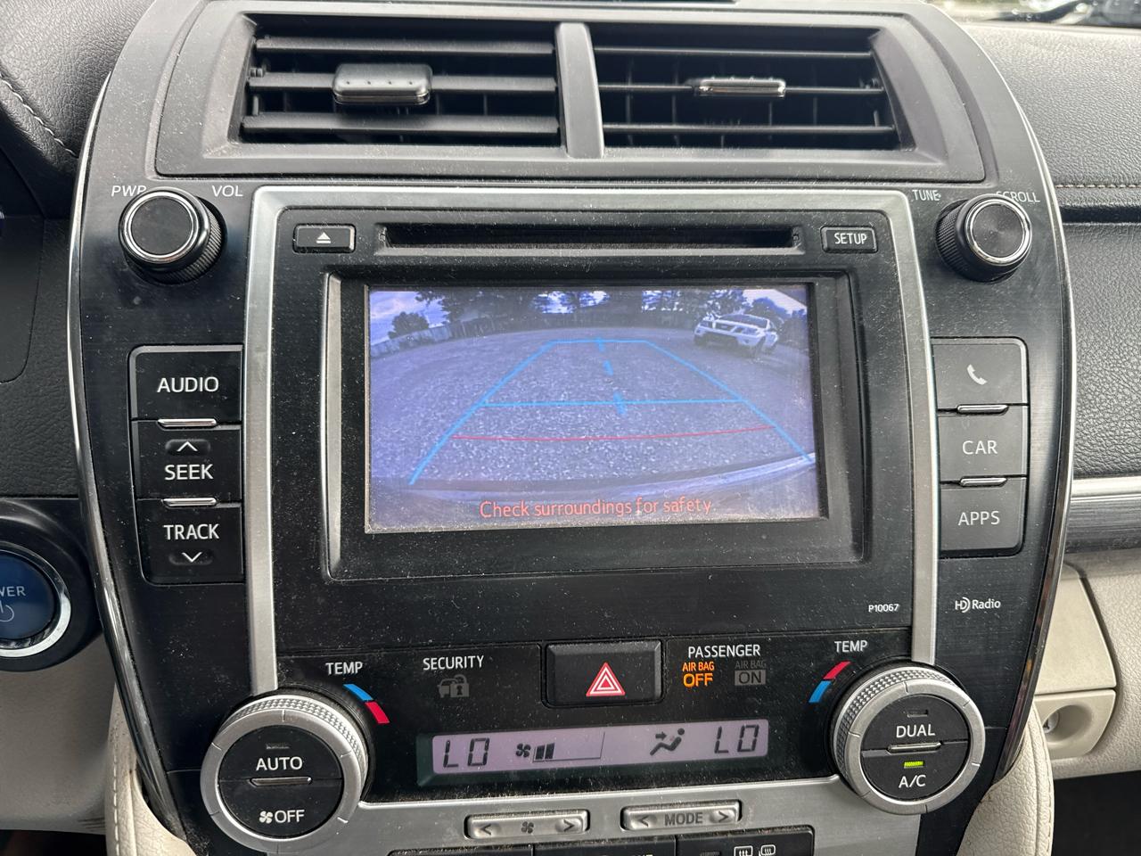 Toyota Camry Hybrid XLE 2012
