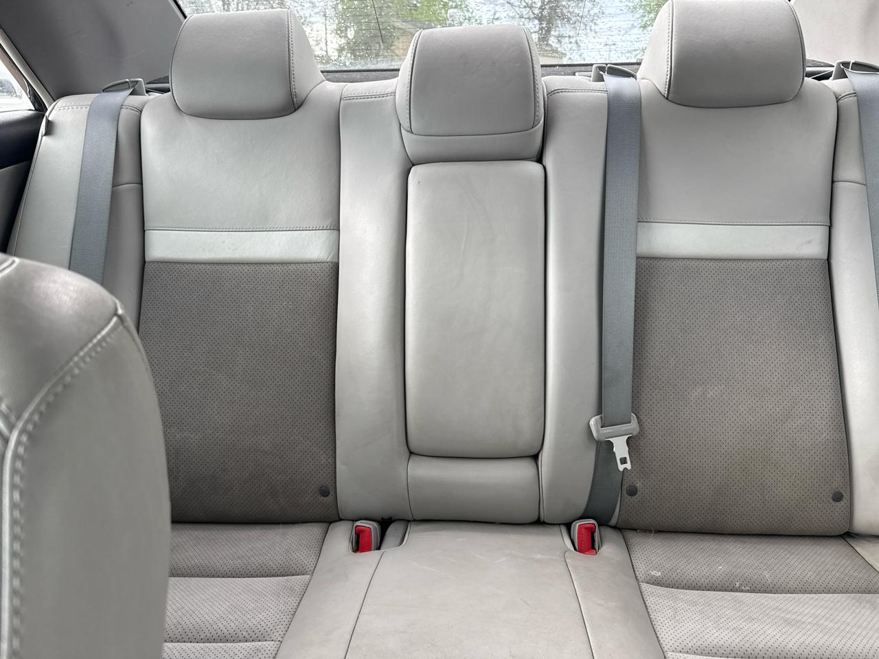 Toyota Camry Hybrid XLE 2012