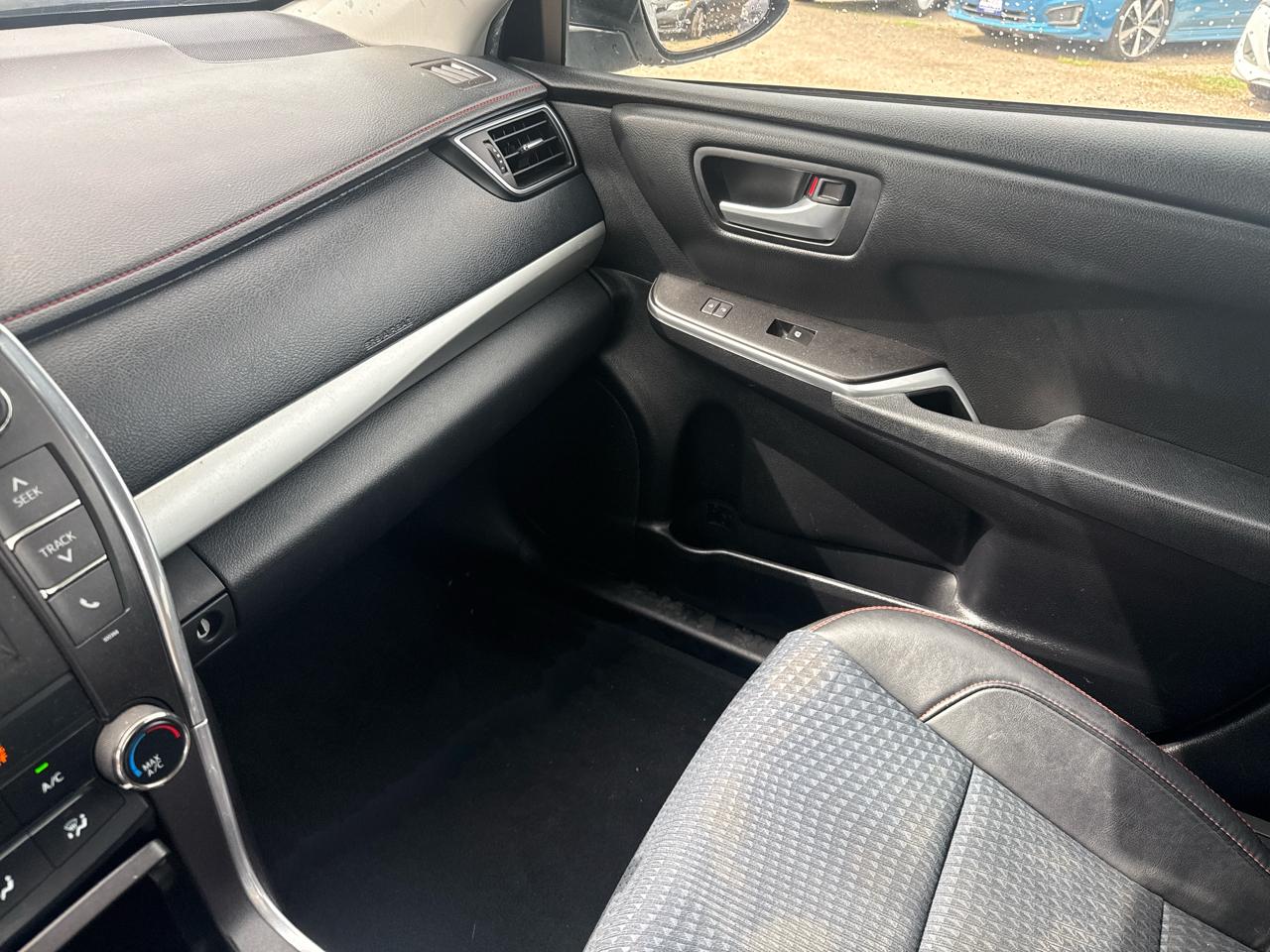 Toyota Camry SE 2015