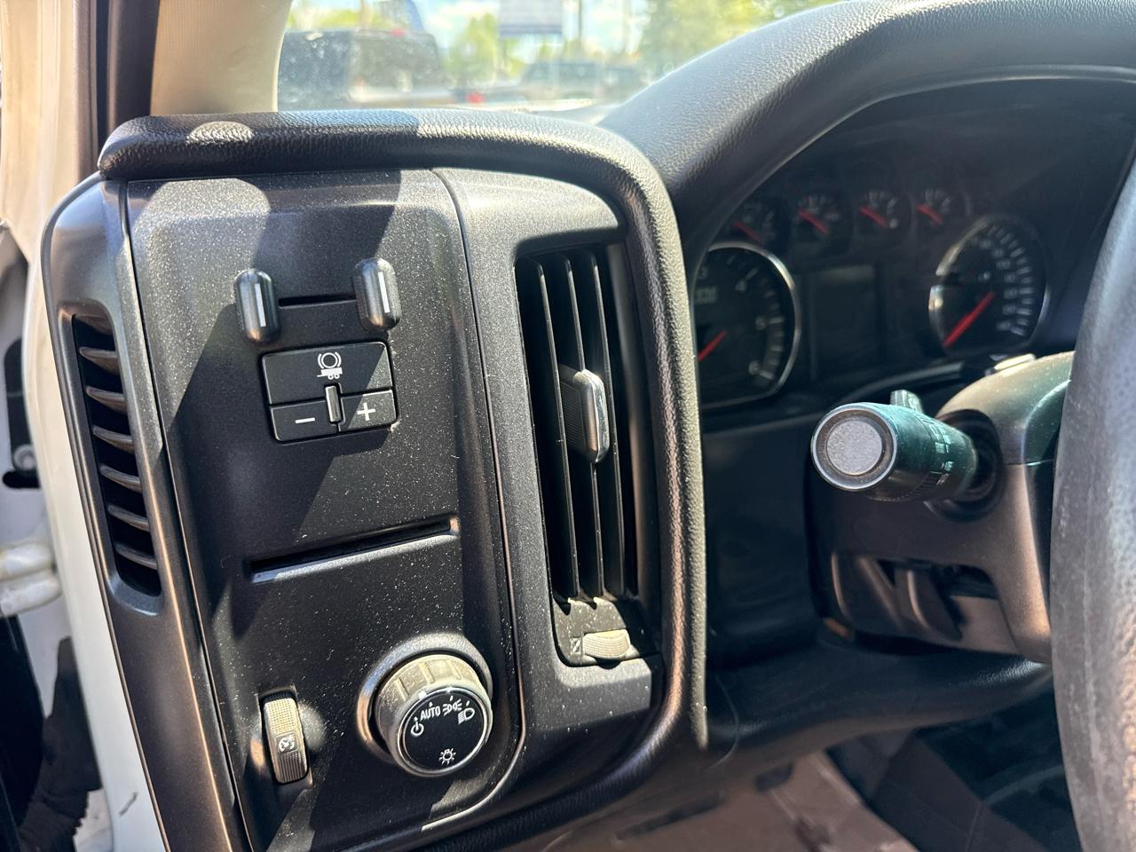 Chevrolet Silverado 3500HD Work Truck Crew Cab 4WD 2015