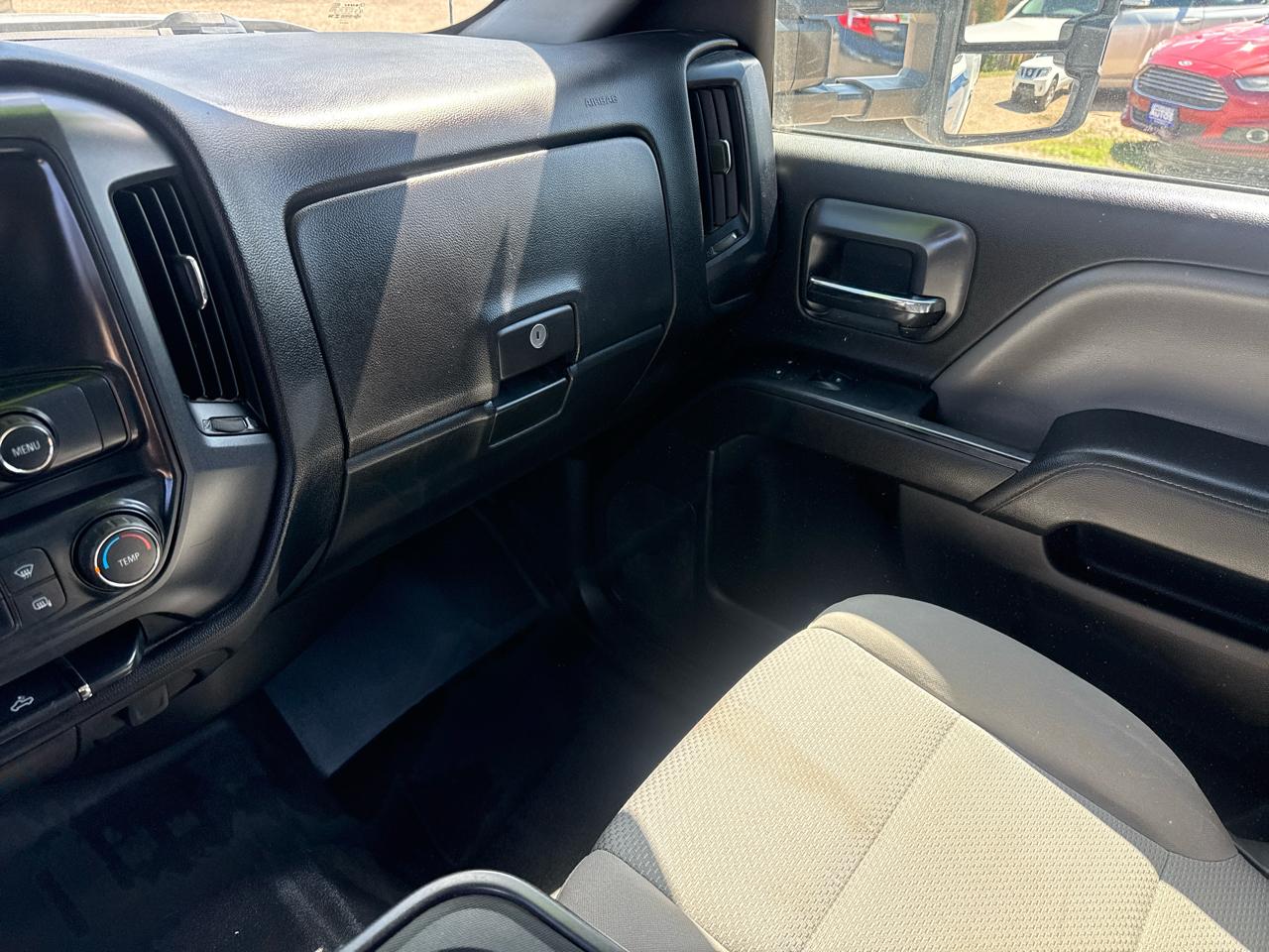 Chevrolet Silverado 3500HD Work Truck Crew Cab 4WD 2015