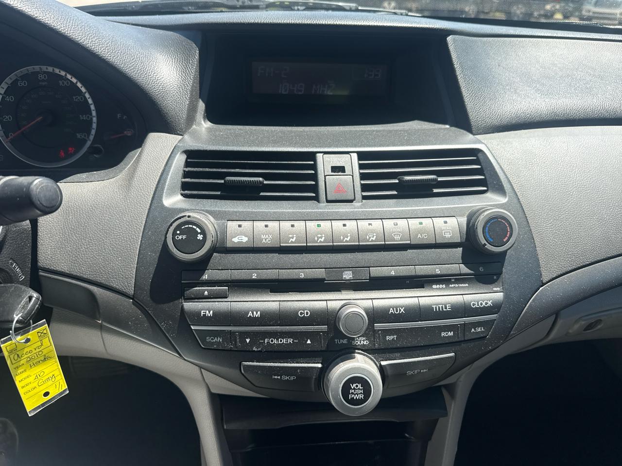 Honda Accord LX sedan AT 2010