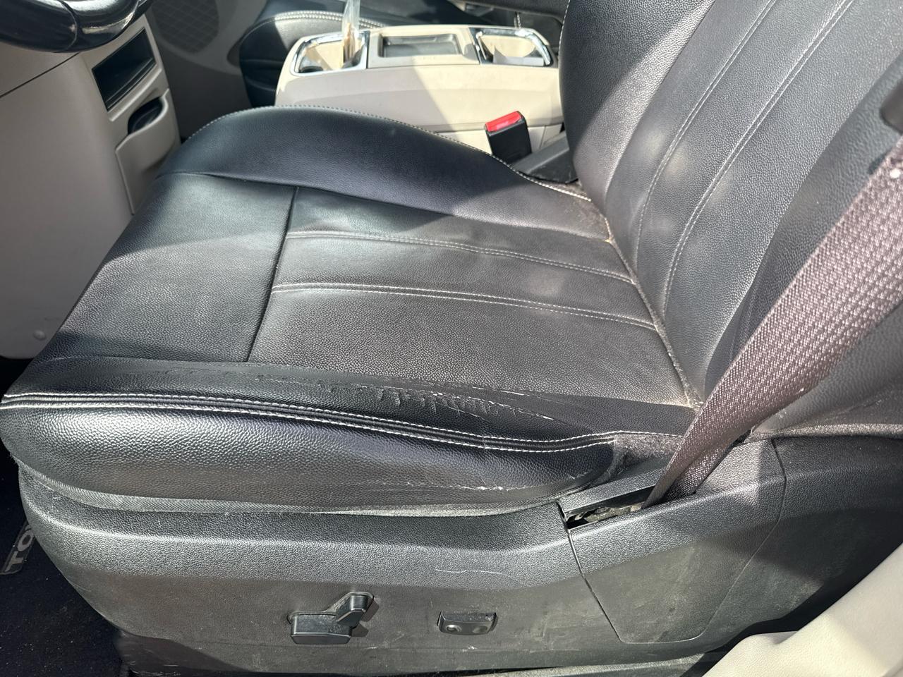 Chrysler Town & Country Touring 2014