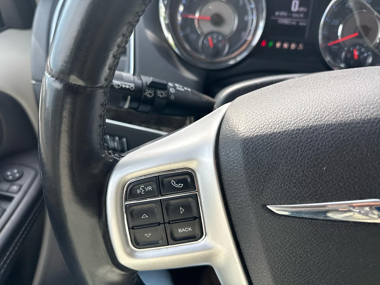 Chrysler Town & Country Touring 2014
