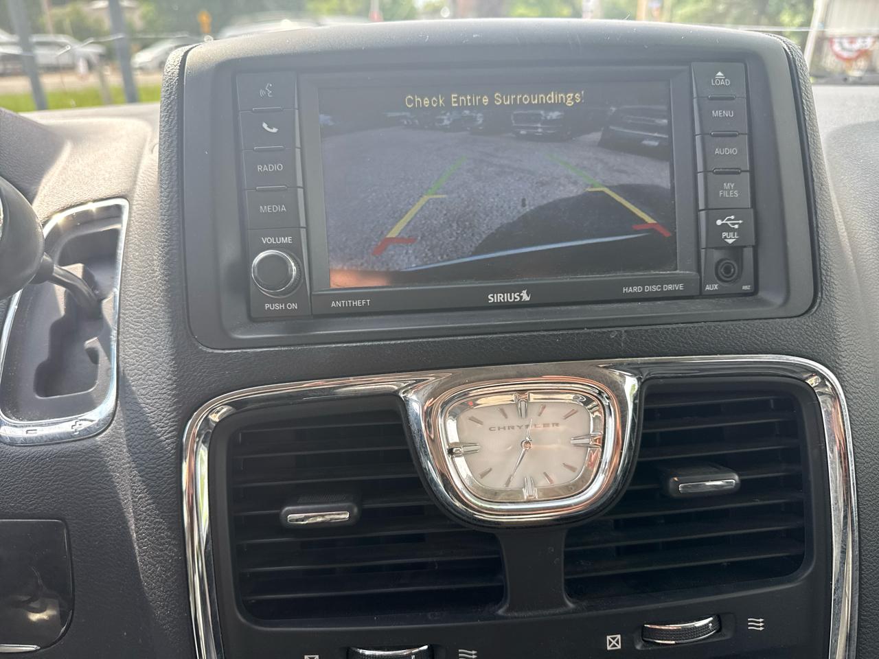 Chrysler Town & Country Touring 2014