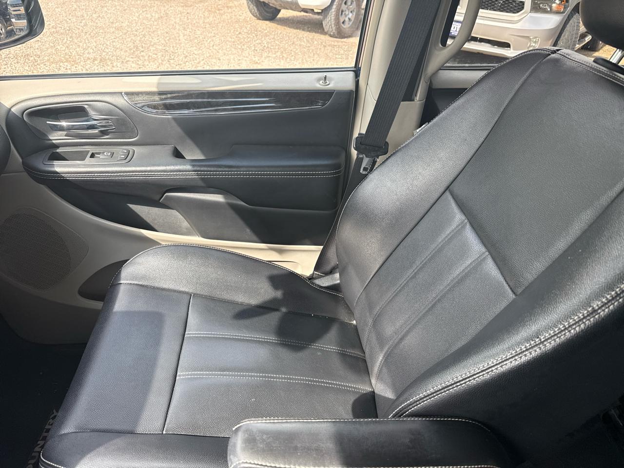 Chrysler Town & Country Touring 2014