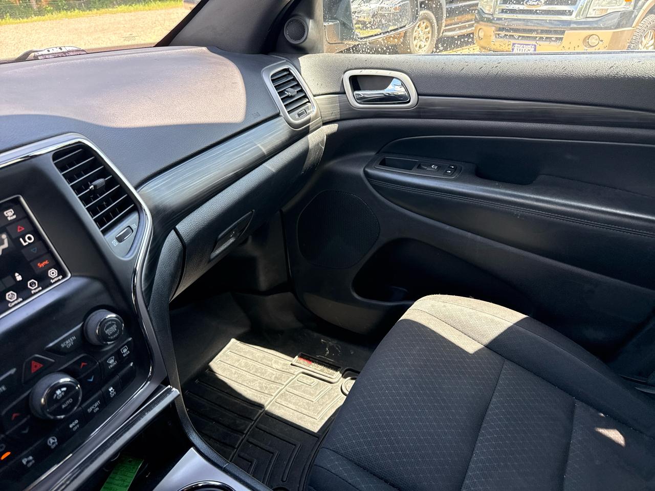 Jeep Grand Cherokee Laredo E 4WD 2021