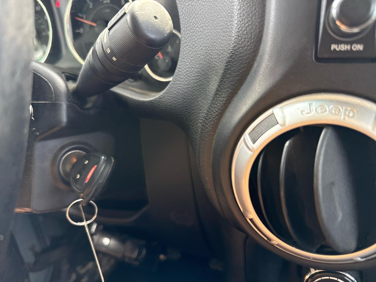 Jeep Wrangler Unlimited Sahara 4WD 2015