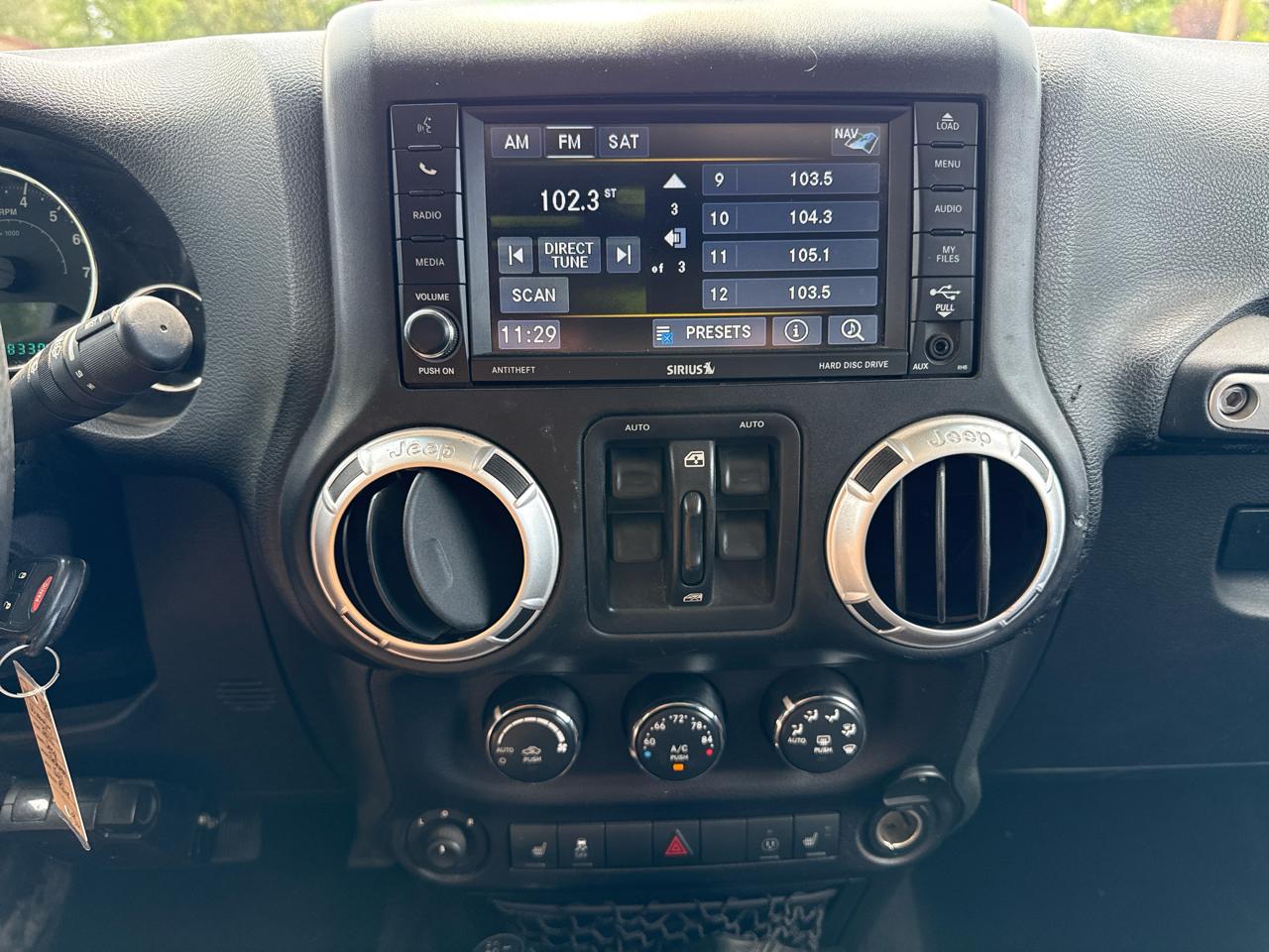 Jeep Wrangler Unlimited Sahara 4WD 2015