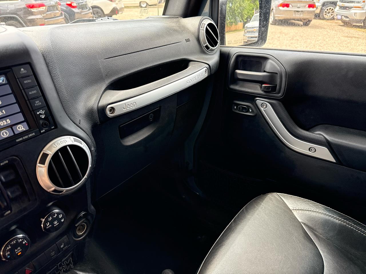Jeep Wrangler Unlimited Sahara 4WD 2015