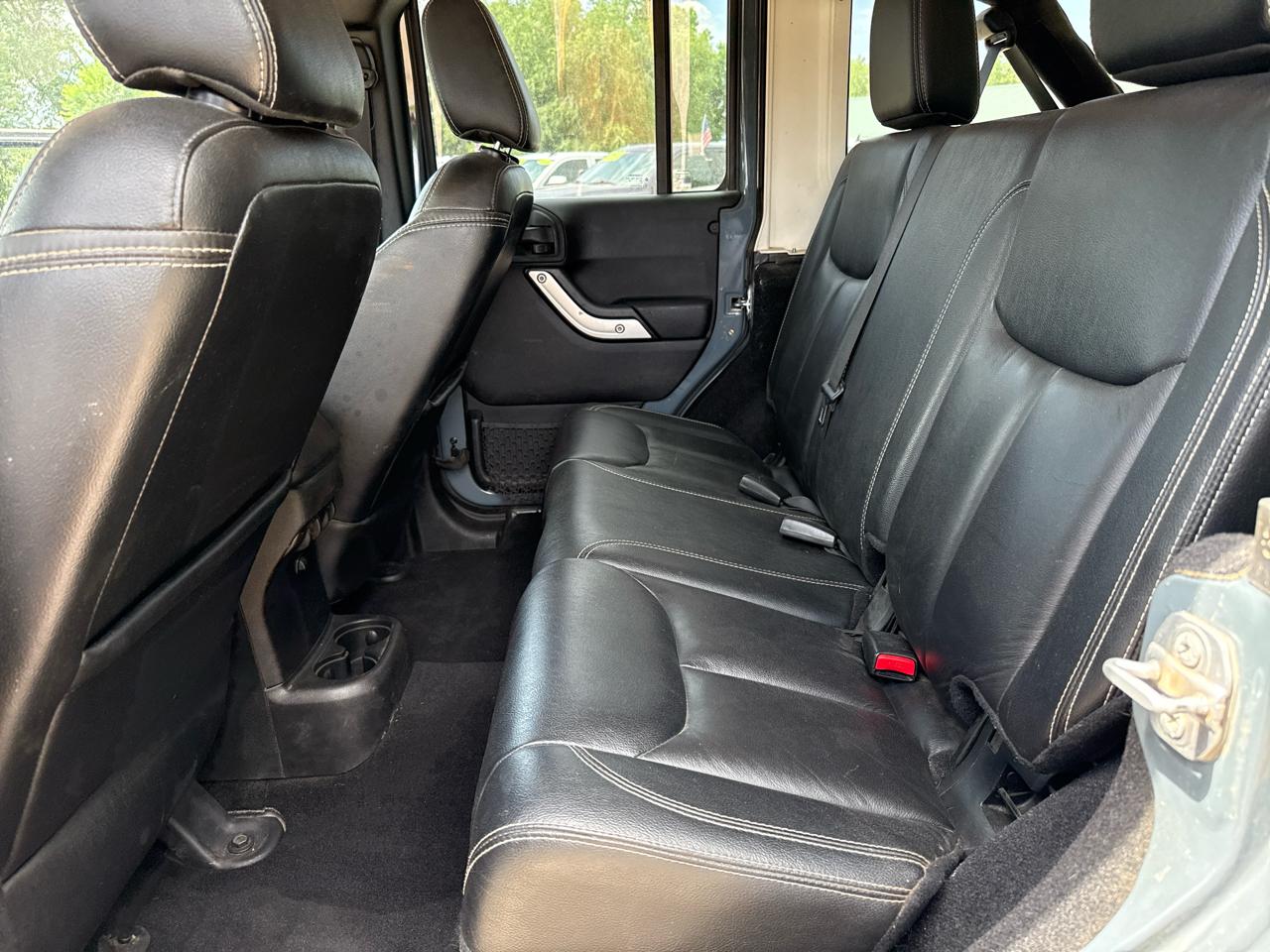 Jeep Wrangler Unlimited Sahara 4WD 2015