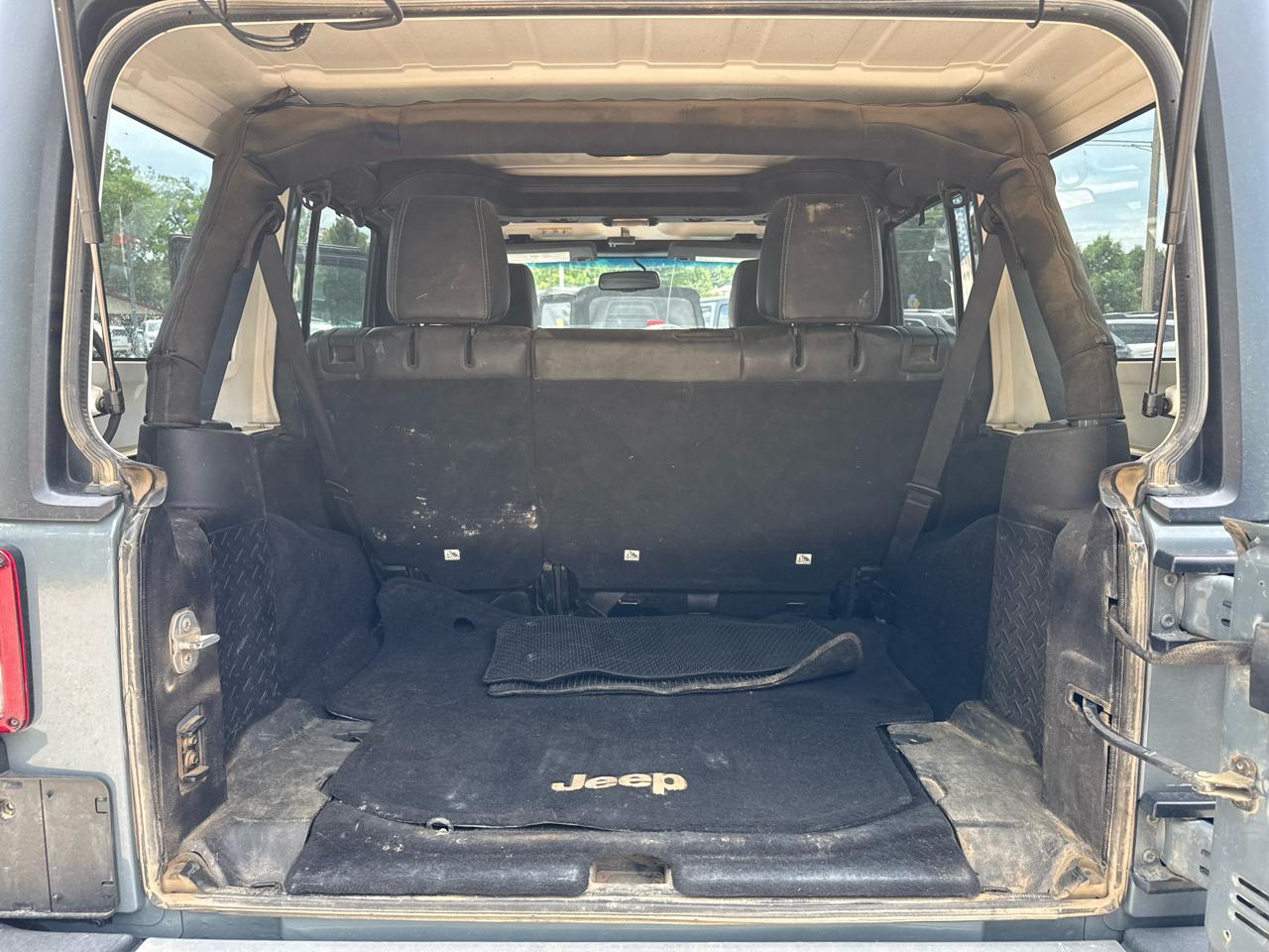 Jeep Wrangler Unlimited Sahara 4WD 2015