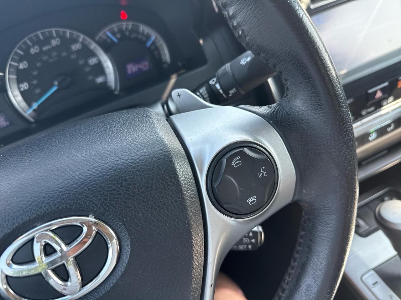 Toyota Camry XLE V6 2014