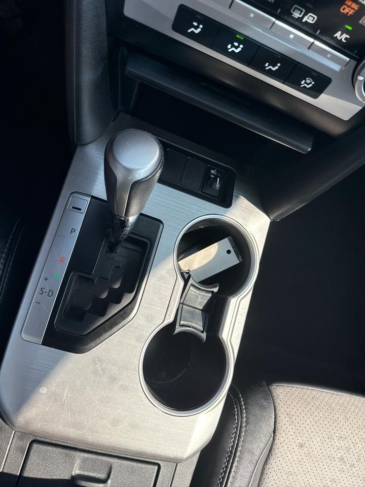Toyota Camry XLE V6 2014