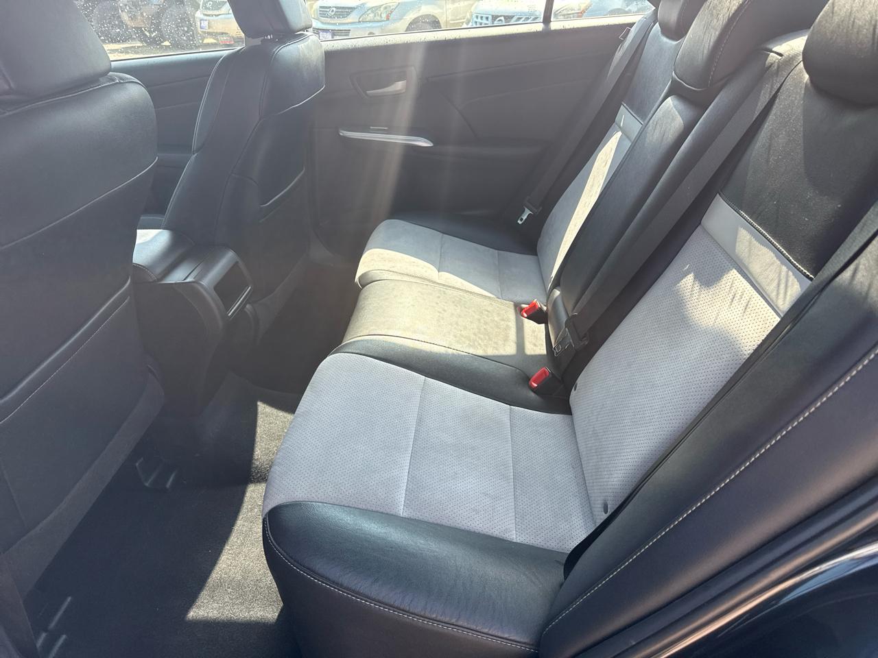 Toyota Camry XLE V6 2014