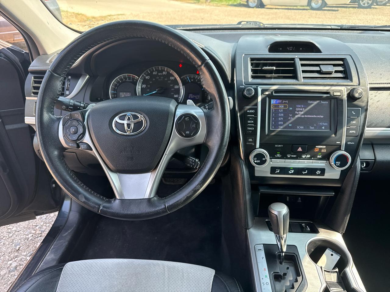 Toyota Camry XLE V6 2014