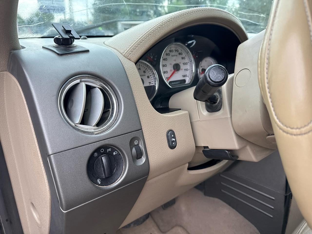Ford F-150 4WD SuperCab 163" Lariat 2005