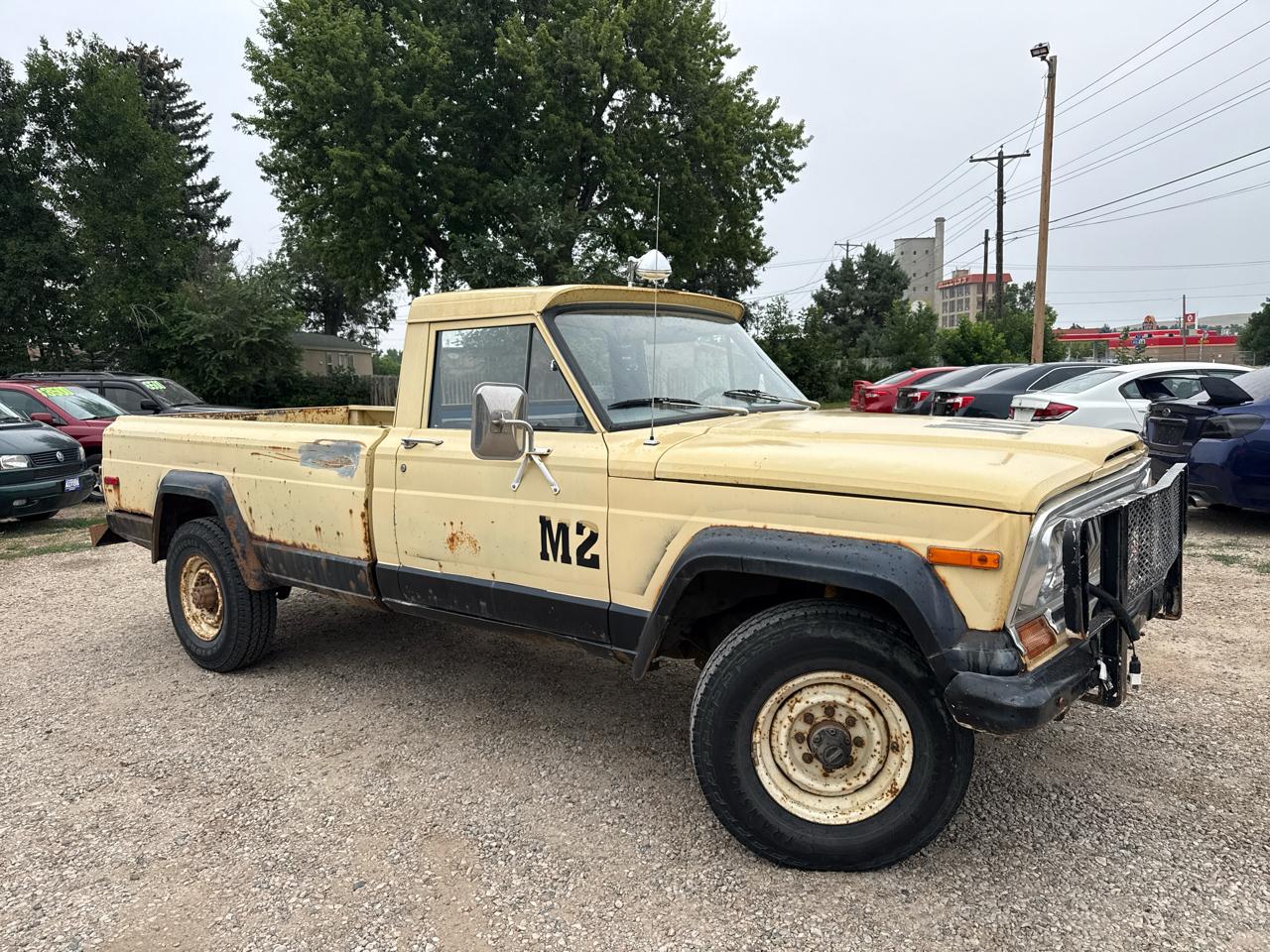 Jeep J-20 Pickup Base 1976